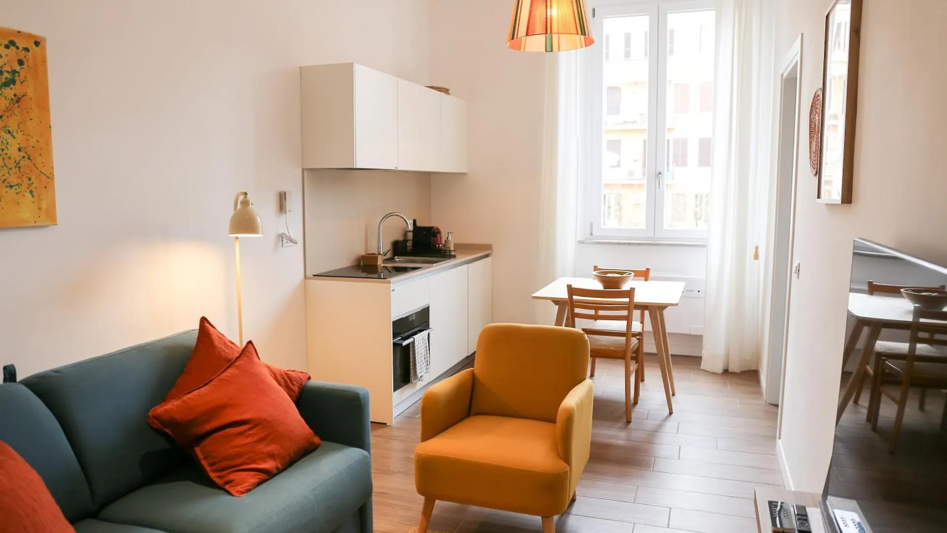 Bright Vatican Apartment Rome