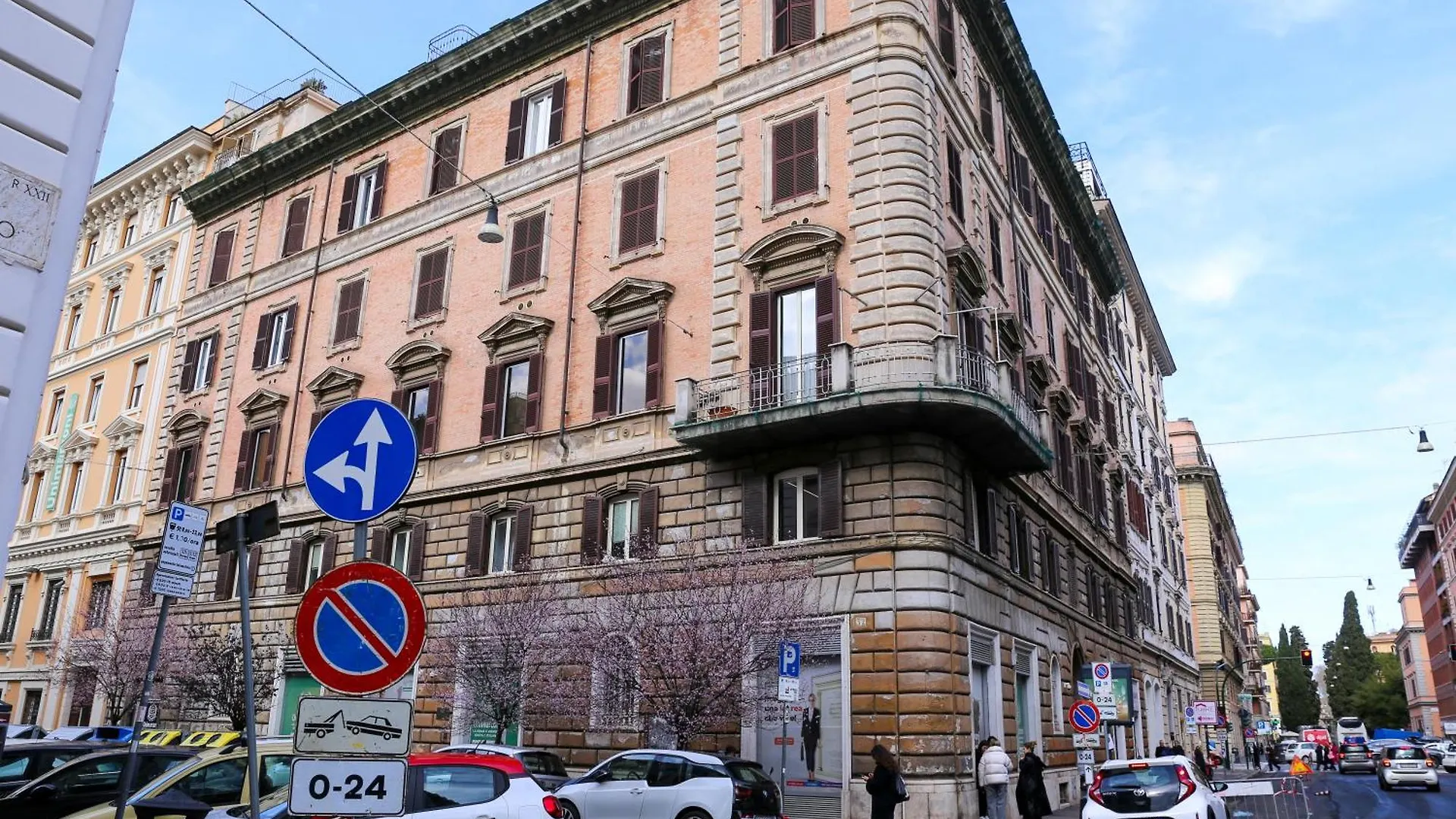 Bright Vatican Apartment Rome Italy